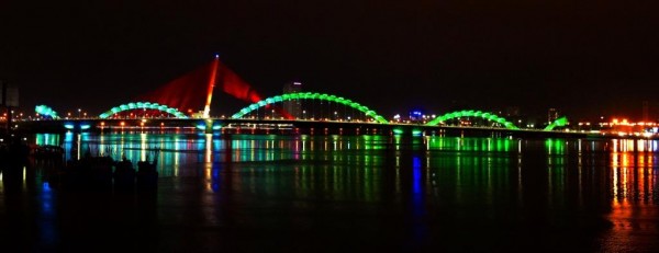 Dragon-Bridge-Danang-Vietnam-07